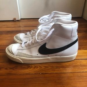 Nike mid blazer 77
